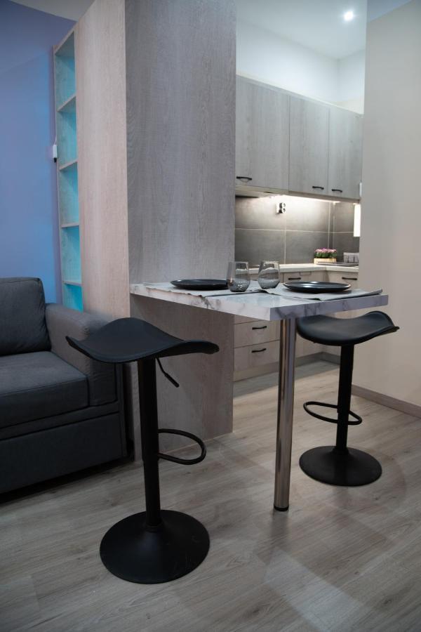 Modern Apartment Downtown أثينا المظهر الخارجي الصورة
